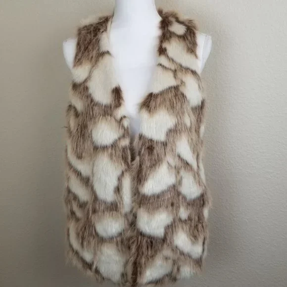 Neutral Faux fur vest - Picture 2 of 16